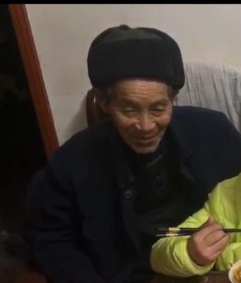 走失者照片 常德市寻人：八旬老人走失，戴黑色帽...