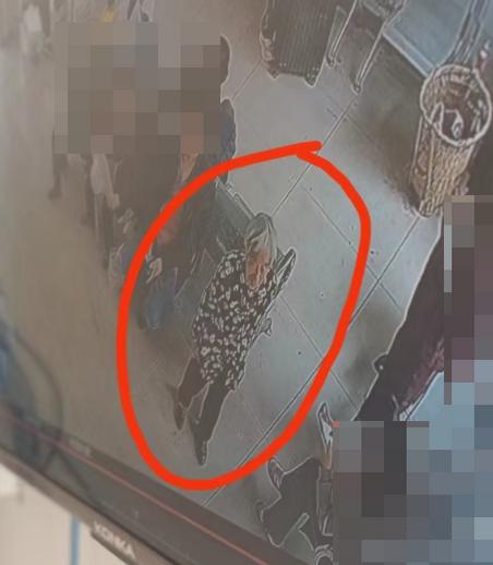 走失者照片 遂宁市射洪市寻人：八旬老太走失，穿...