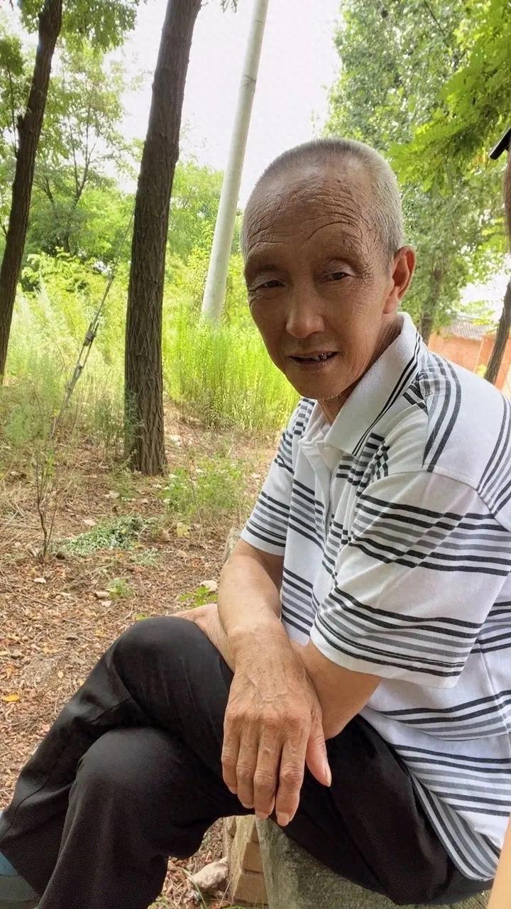 走失者照片 郑州市寻人：六旬老人走失，患阿尔茨...