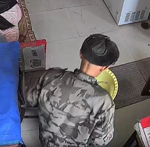 走失者照片 泰州市寻人：八旬老人走失，患小脑萎...