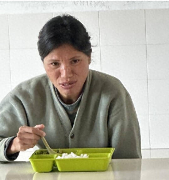 走失者照片 漳州市寻亲：青年女子被救助，高1米...