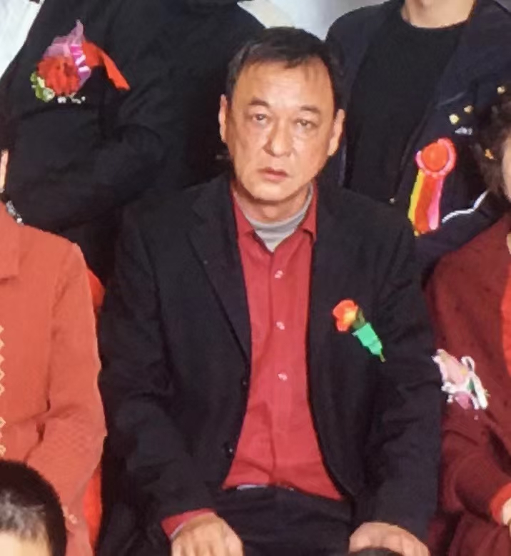 走失者照片 汕尾市寻人：六旬老人走失，穿红色外...
