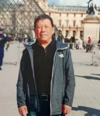 走失者照片 沈阳市寻人：七旬老人走失，穿黑色皮...
