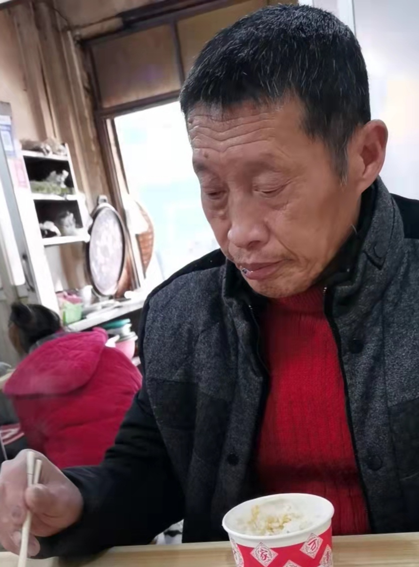 走失者照片 黄冈市麻城市寻人：六旬老人走失，穿...