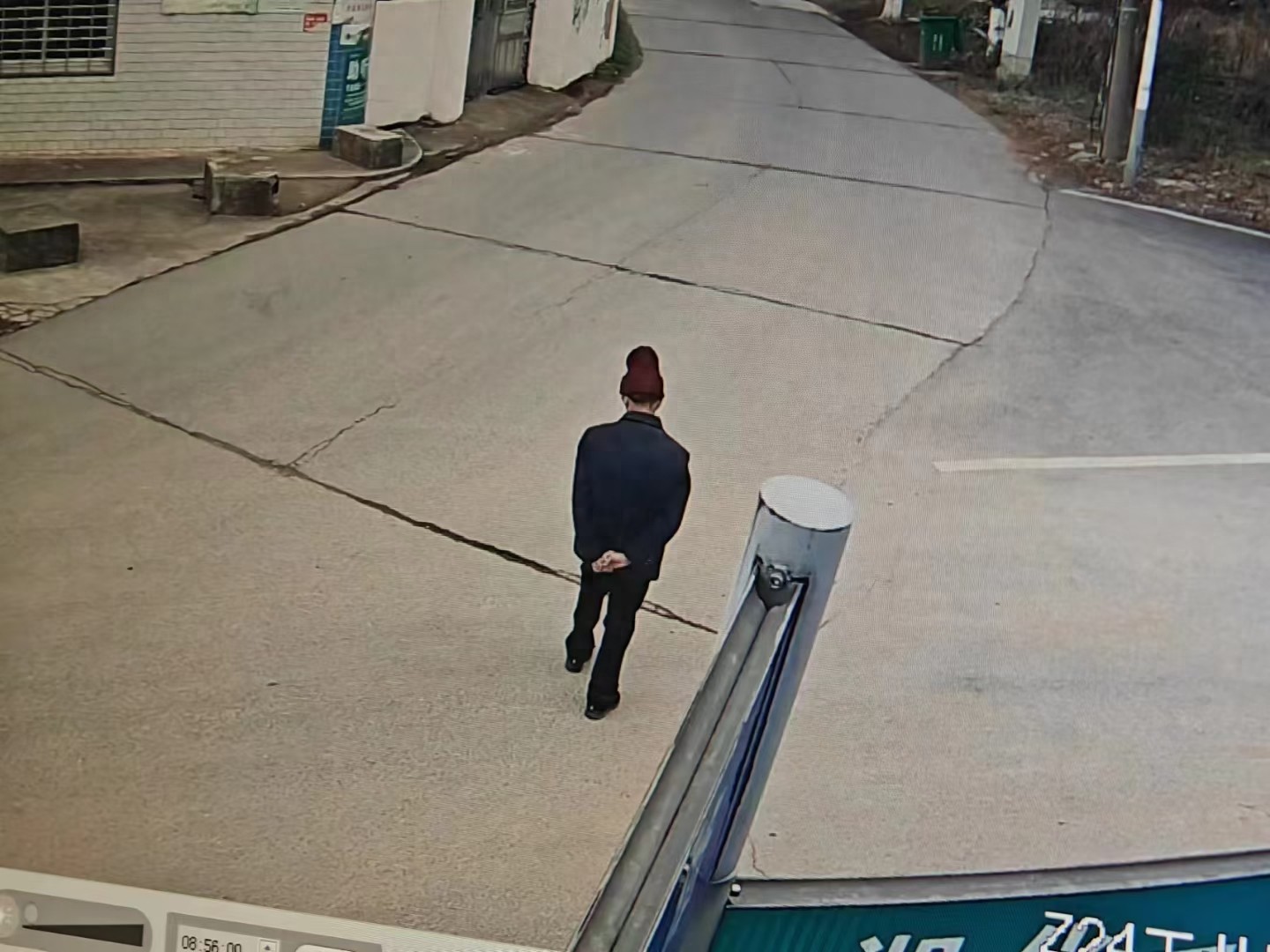走失者照片 株洲市寻人：六旬老人走失，戴红色针...