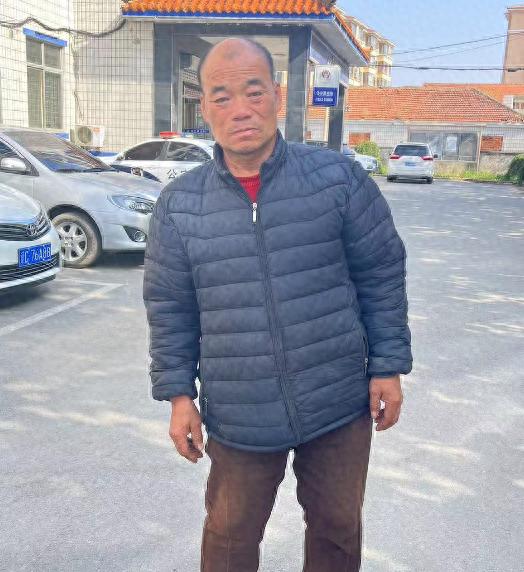 走失者照片 鞍山市寻人：五旬男子走失，高1米7...