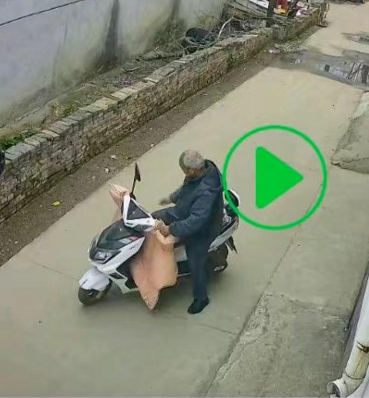 走失者照片 周口市寻人：六旬老人走失，穿深色衣...