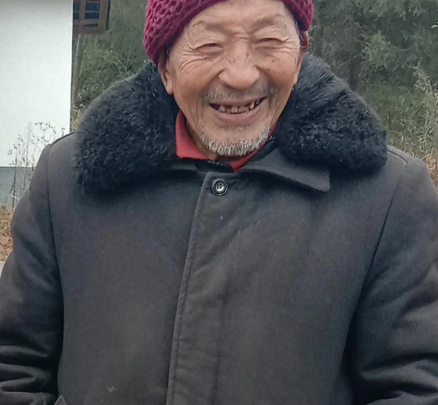 走失者照片 巴中市寻人：八旬老人走失，戴帽子，...