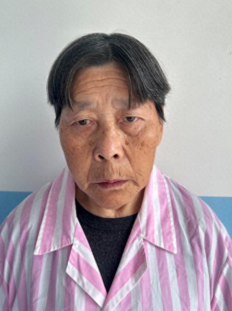 走失者照片 北京市寻亲：八旬老太被救助，高1米...