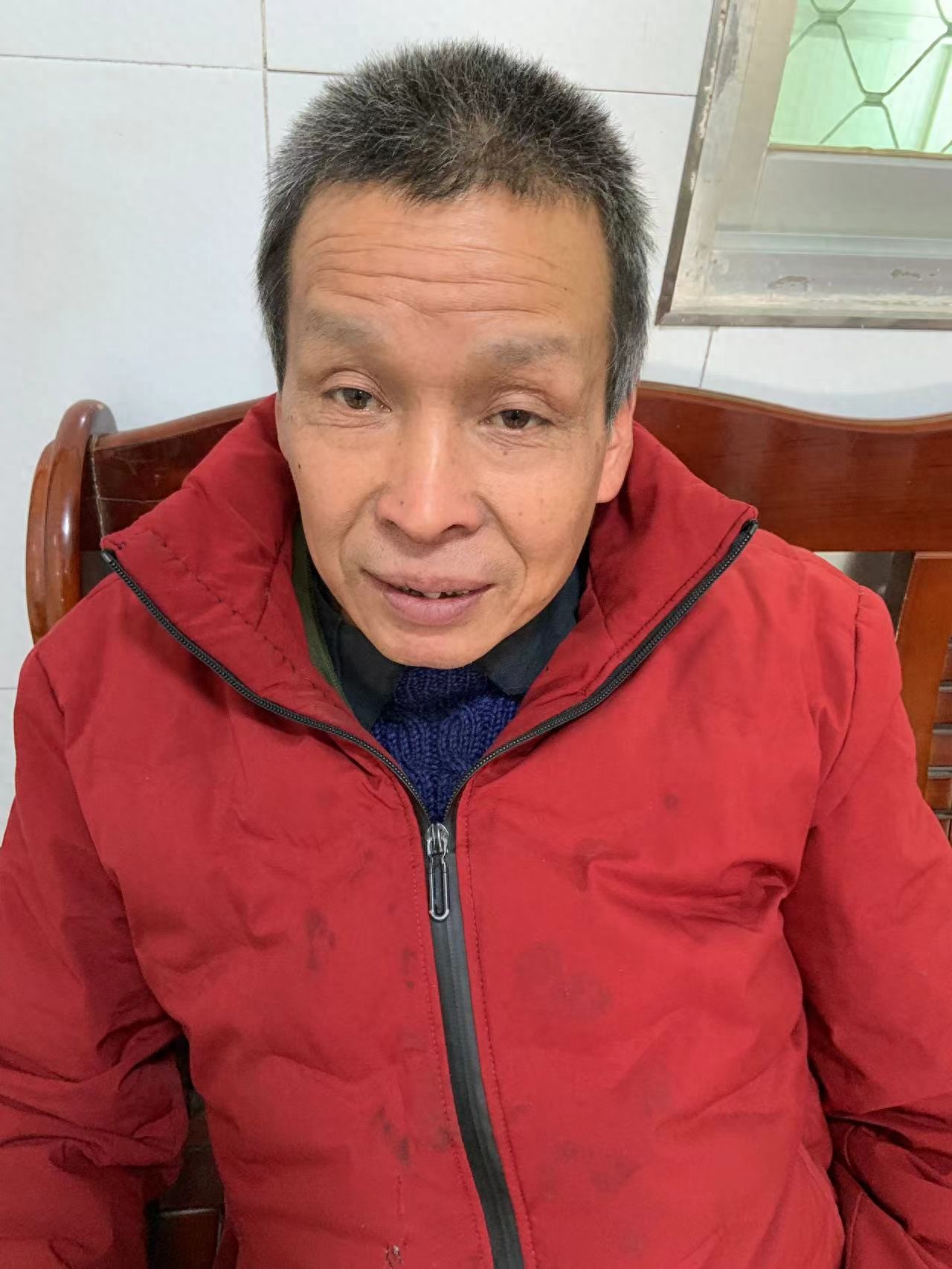 走失者照片 西安市寻亲：六旬老人被救助，系哑巴...