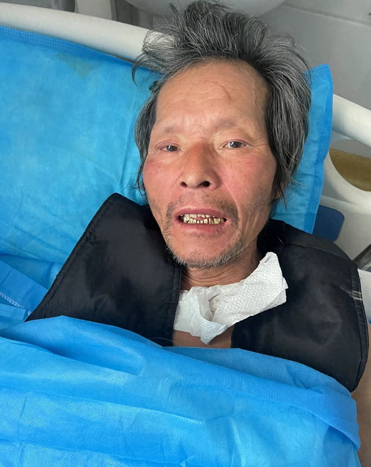 走失者照片 襄阳市寻亲：六旬老人被救助，自述叫...
