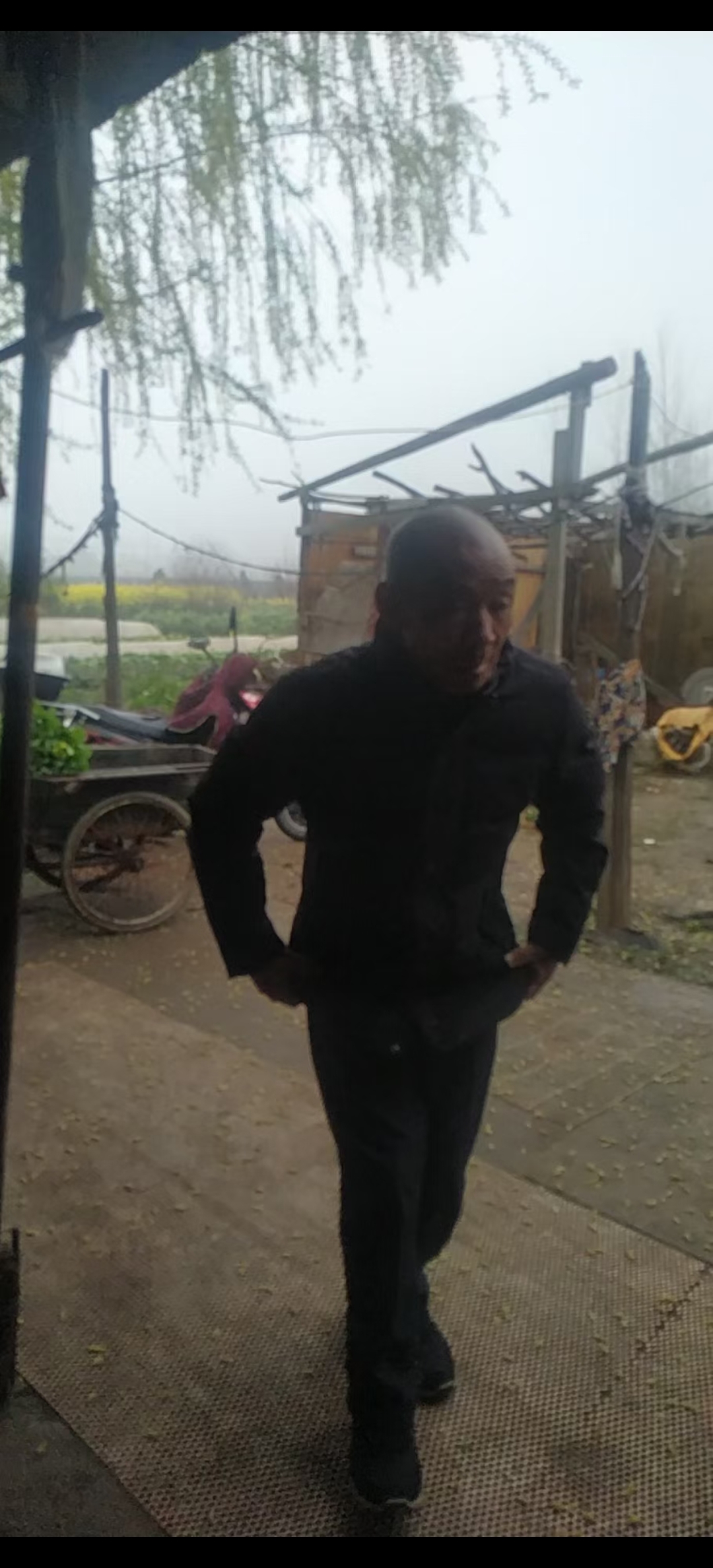 走失者照片 荆州市石首市寻人：八旬老人走失，戴...