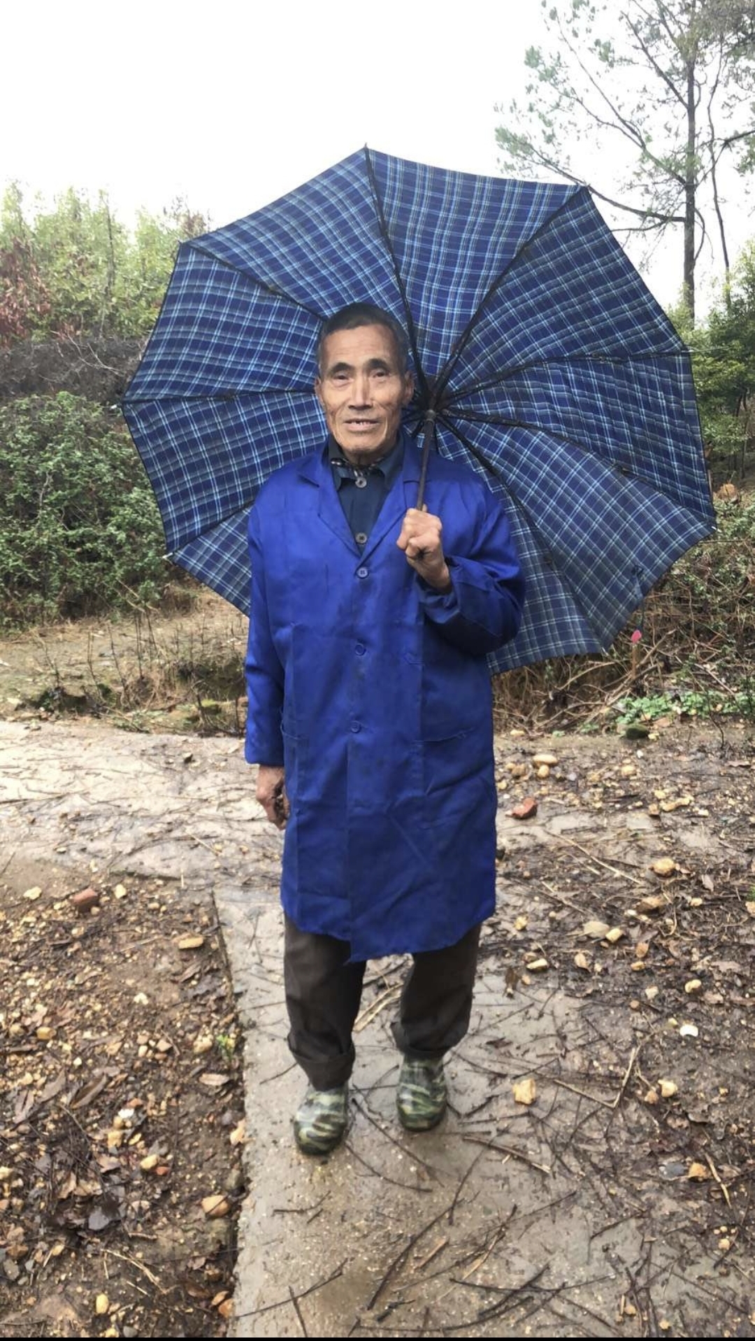 走失者照片 吉安市寻人：八旬老人走失，戴雷锋帽...