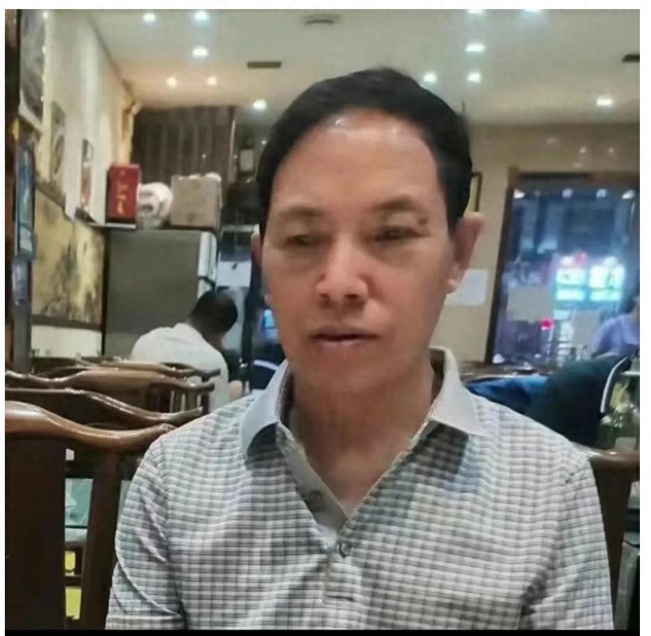 走失者照片 哈尔滨市寻人：七旬老人走失，穿深咖...