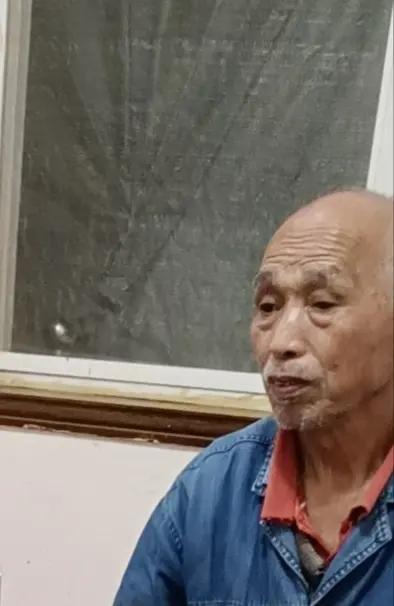 走失者照片 信阳市急寻：七旬老人走失，患小脑萎...