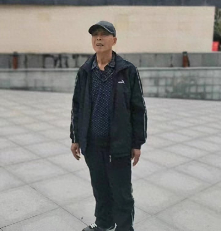 走失者照片 海南省琼海市寻人：八旬老人走失，戴...