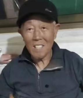 走失者照片 太原市急寻：七旬老人走失，患小脑萎...