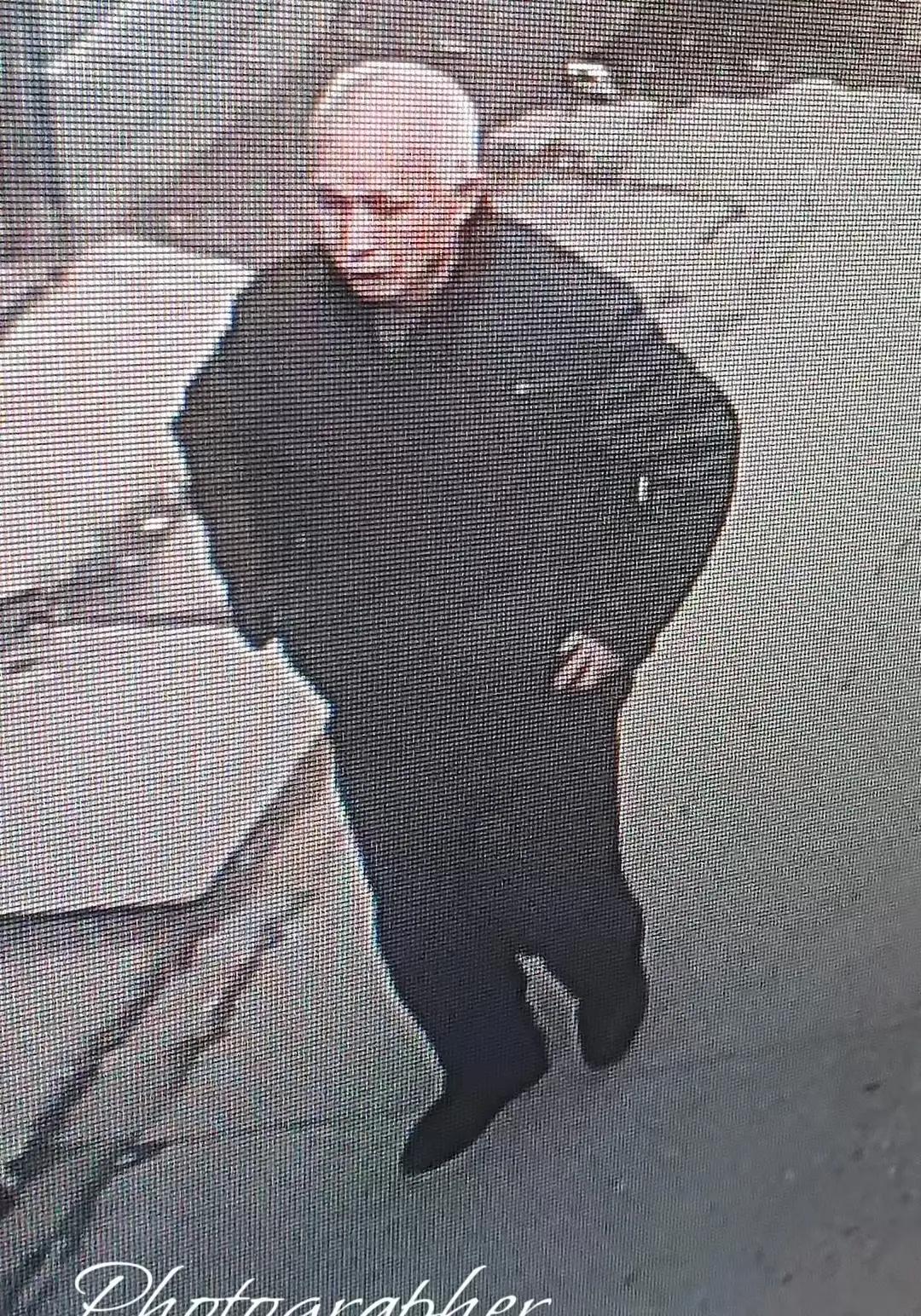 走失者照片 信阳市急寻：七旬老人走失，患小脑萎...