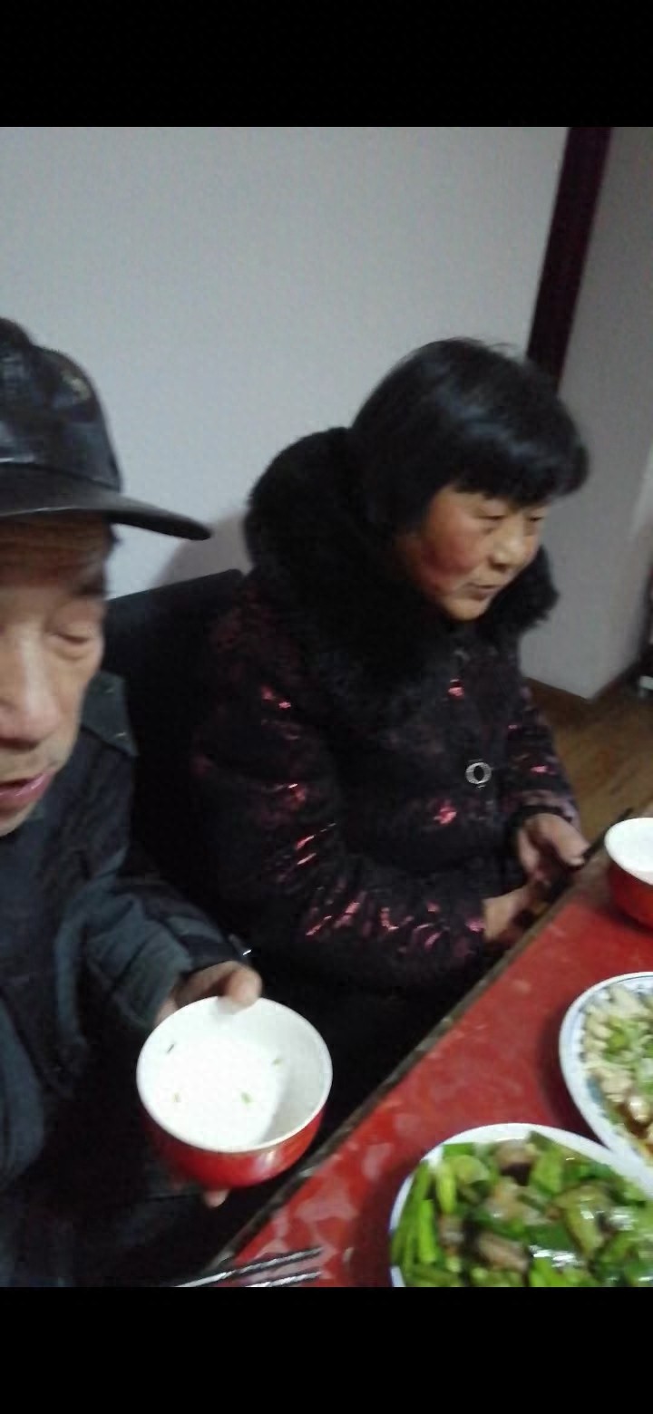 走失者照片 成都市彭州市寻人：七旬老太走失，穿...