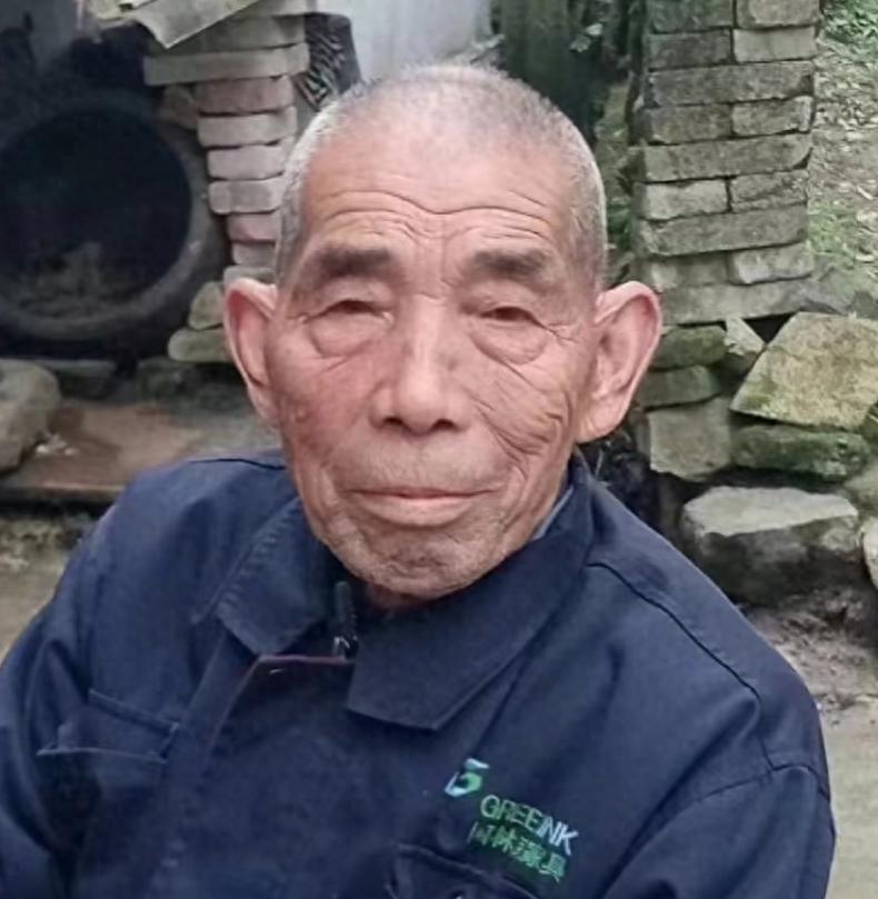 走失者照片 黄冈市寻人：七旬老人走失，戴帽子，...