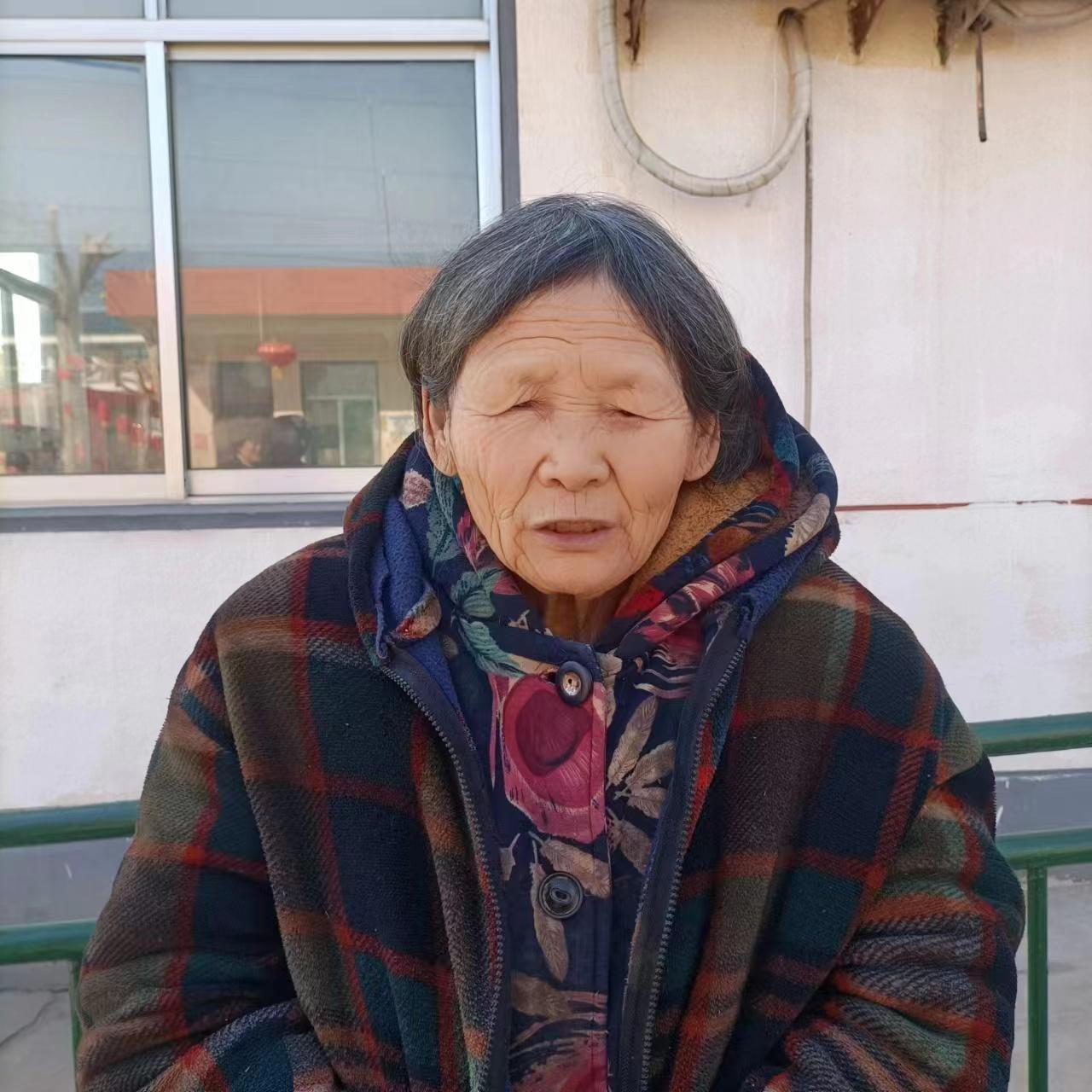 走失者照片 临沂市寻亲：七旬老太被救助，高约1...