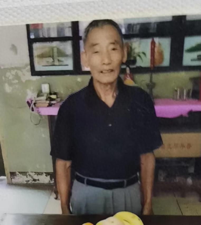 走失者照片 扬州市寻人：八旬老人走失，穿黑色圆...