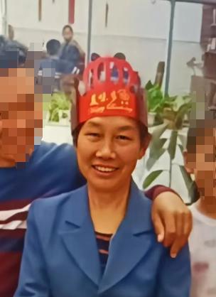 走失者照片 永州市寻人：六旬老太走失，穿红色外...