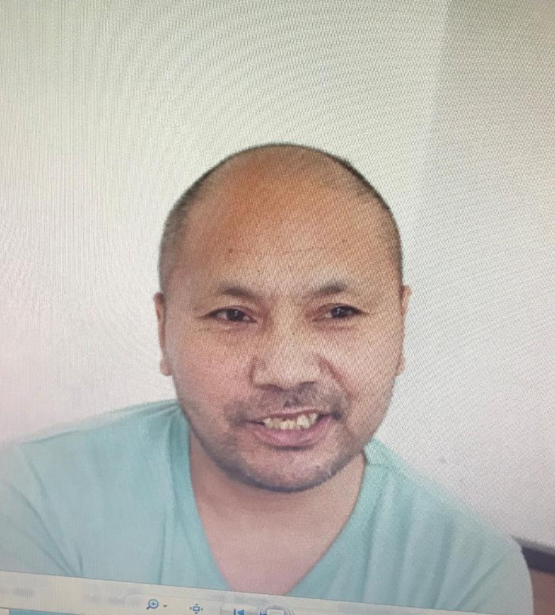 走失者照片 临汾市寻亲：五旬男子被救助，穿紫红...