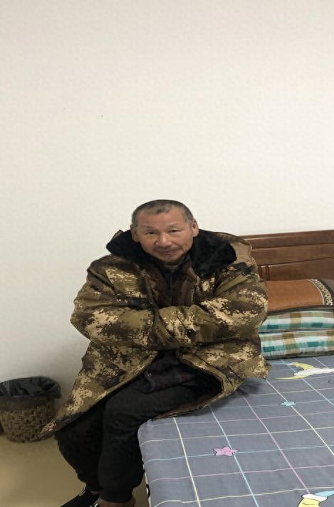 走失者照片 上饶市寻亲：六旬老人被救助，高1米...