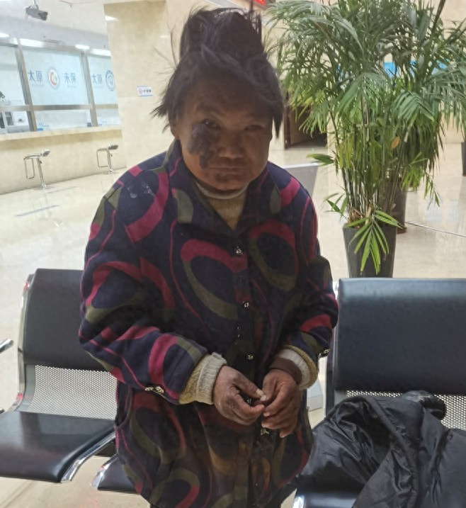 走失者照片 太原市寻亲：五旬女子被救助，高约1...