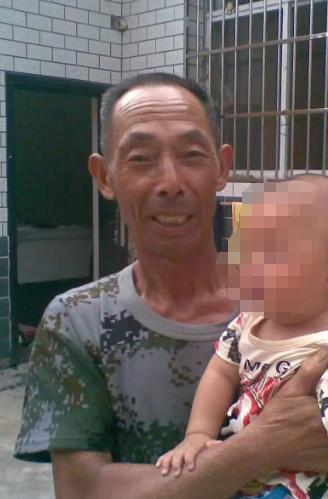 走失者照片 紧急寻人：鄂州市七旬老人走失，穿黑...
