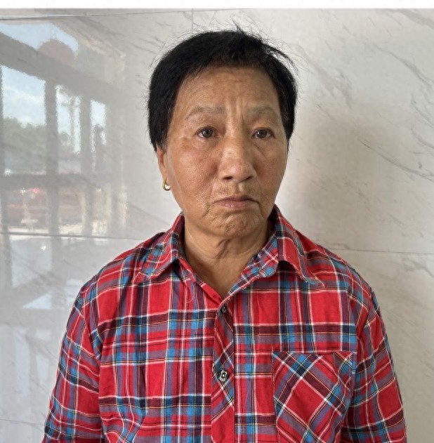 走失者照片 泉州市寻亲：六旬老太被救助，高1米...