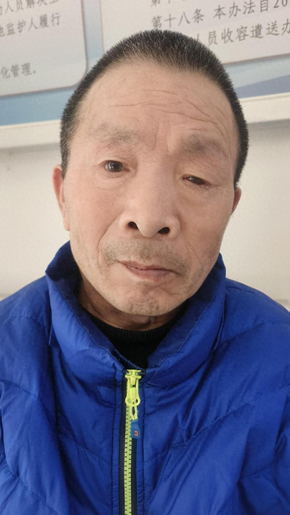 走失者照片 德州市寻亲：六旬老人被救助，穿蓝色...