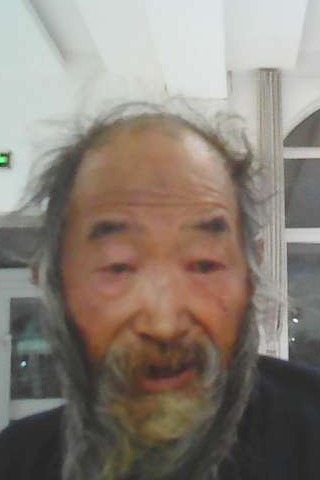 走失者照片 西宁市寻亲：六旬老人被救助，高1米...