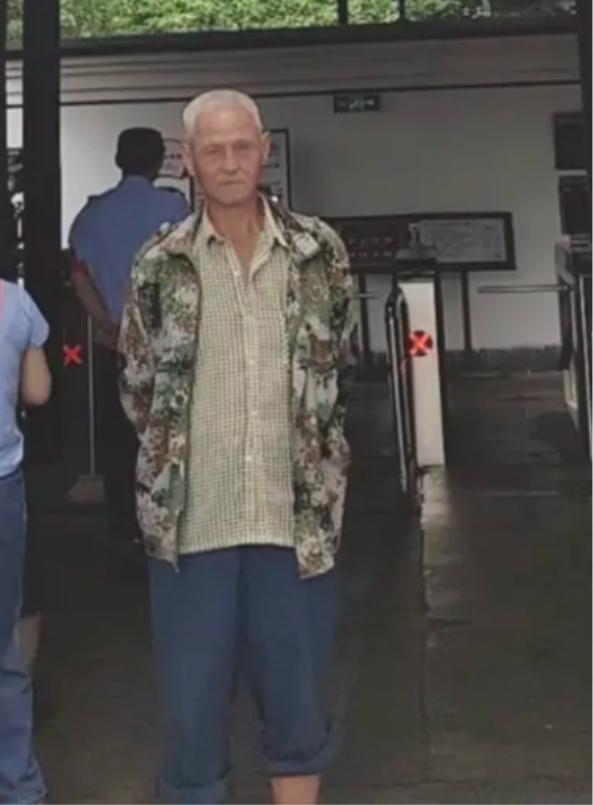走失者照片 抚州市寻人：七旬老人走失，穿格纹衬...