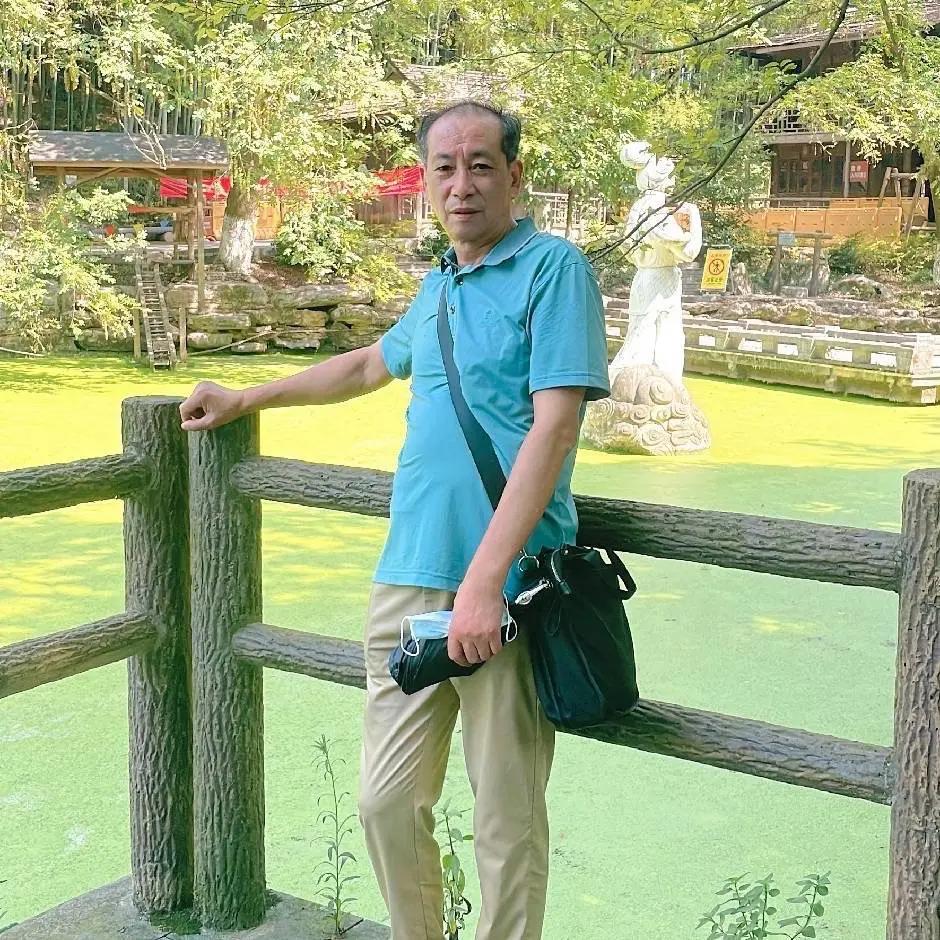 走失者照片 无锡市急寻：六旬老人走失，穿黑色上...