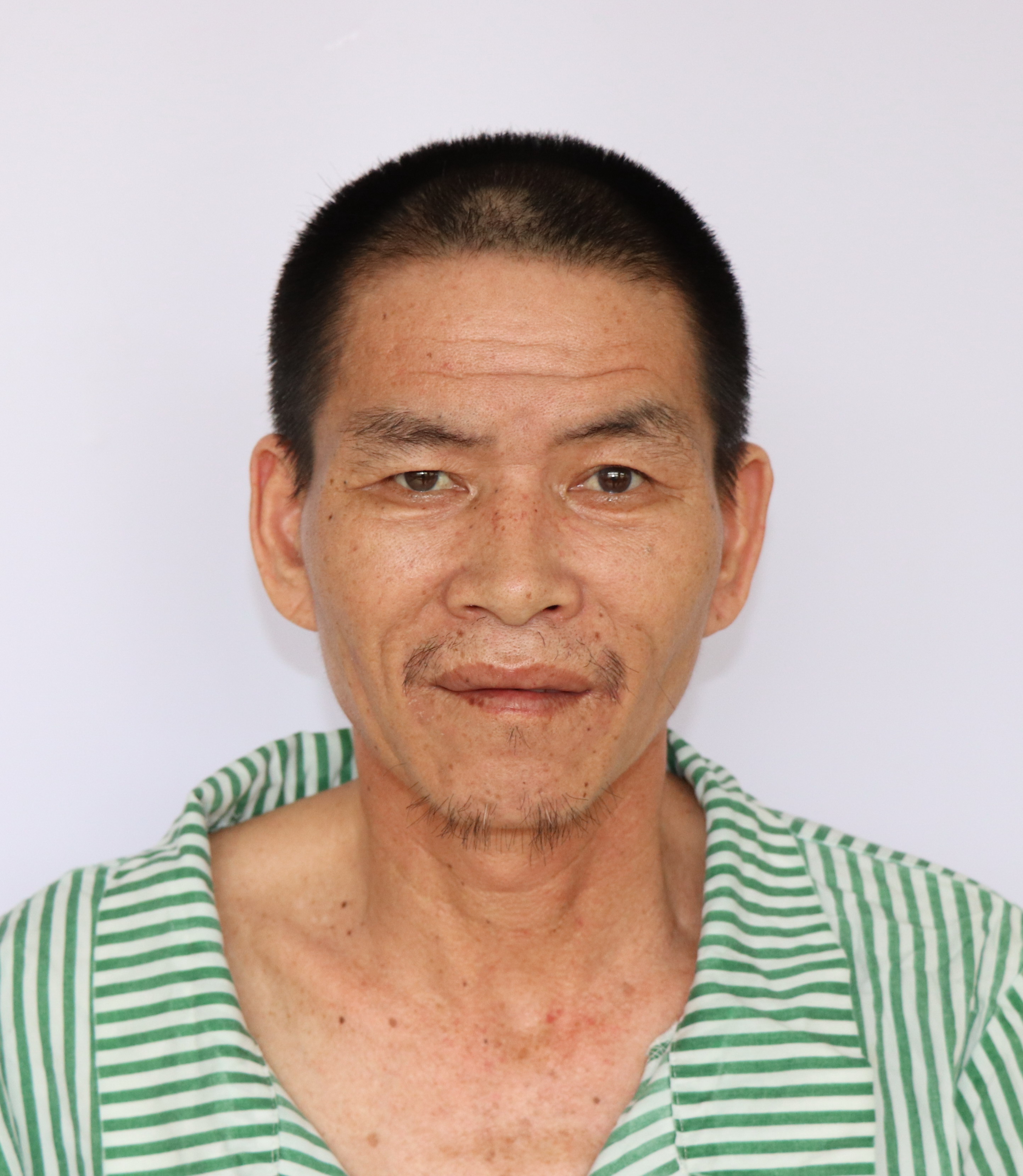 走失者照片 广州市寻亲：中年男子被救助多年，名...