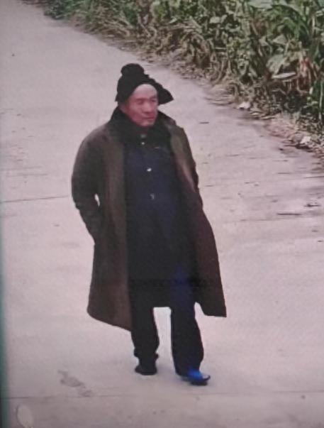 走失者照片 昆明市急寻：七旬老人走失，戴黑色帽...