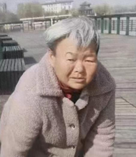 走失者照片 淮北市急寻：六旬老太走失，患精神障...