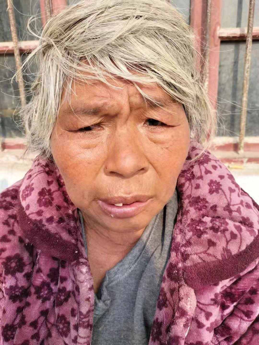 走失者照片 商丘市寻亲：七旬老太被救助，穿红底...