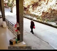 走失者照片 安康市旬阳市急寻：八旬老太失联，穿...