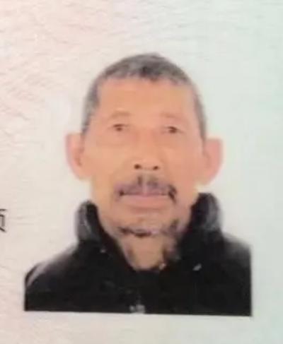 走失者照片 成都市急寻：九旬老人失联，戴黑色皮...