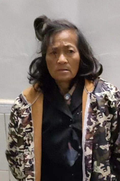 走失者照片 玉林市寻亲：五旬女子被救助，穿迷彩...