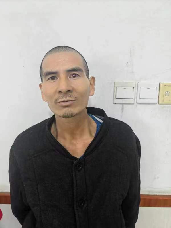 走失者照片 保定市寻亲：中年男子被救助，穿黑色...