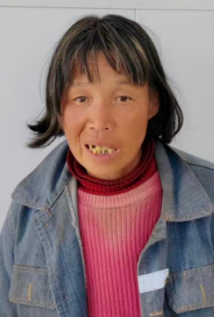 走失者照片 长治市寻亲：五旬女子被救助，高1米...
