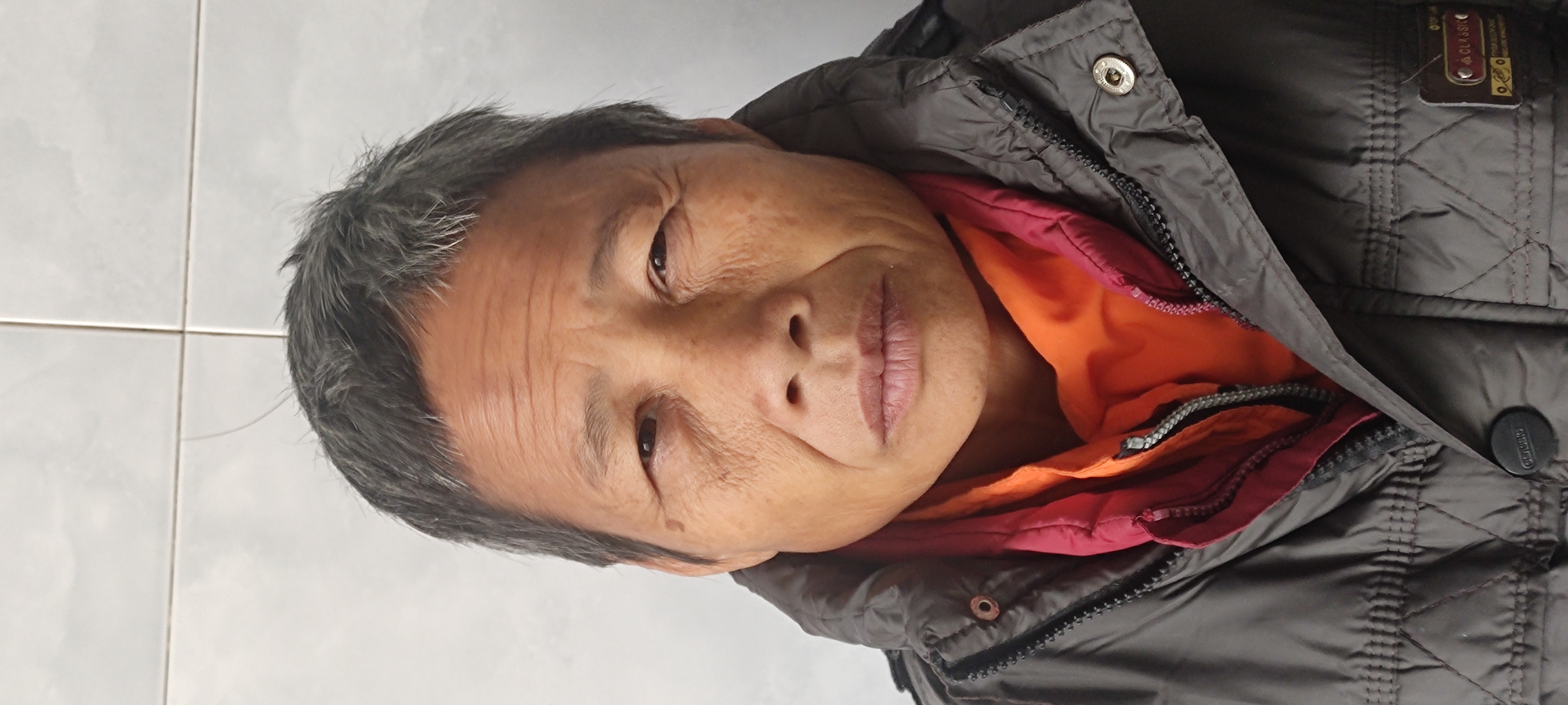 走失者照片 梧州市急寻：五旬女子被救助，高1米...