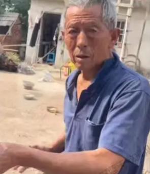走失者照片 滁州市急寻：七旬老人走失，患手术后...