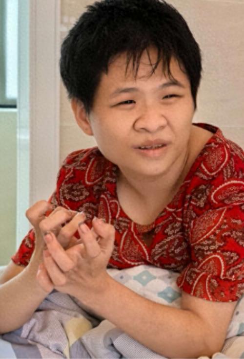 走失者照片 佛山市寻亲：青年女子被救助，自述叫...