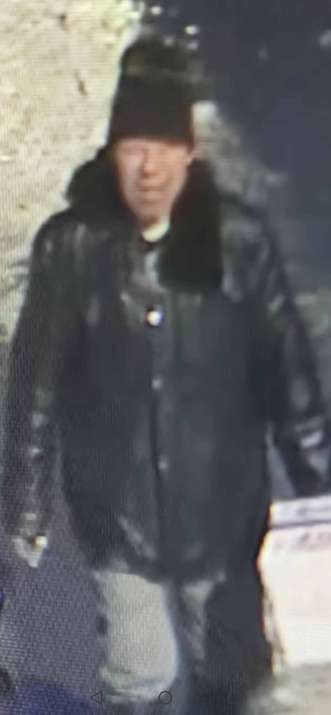 走失者照片 北京市急寻：六旬老人失联，戴黑色帽...