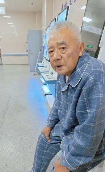 走失者照片 商丘市寻人：七旬老人走失，拄拐，穿...